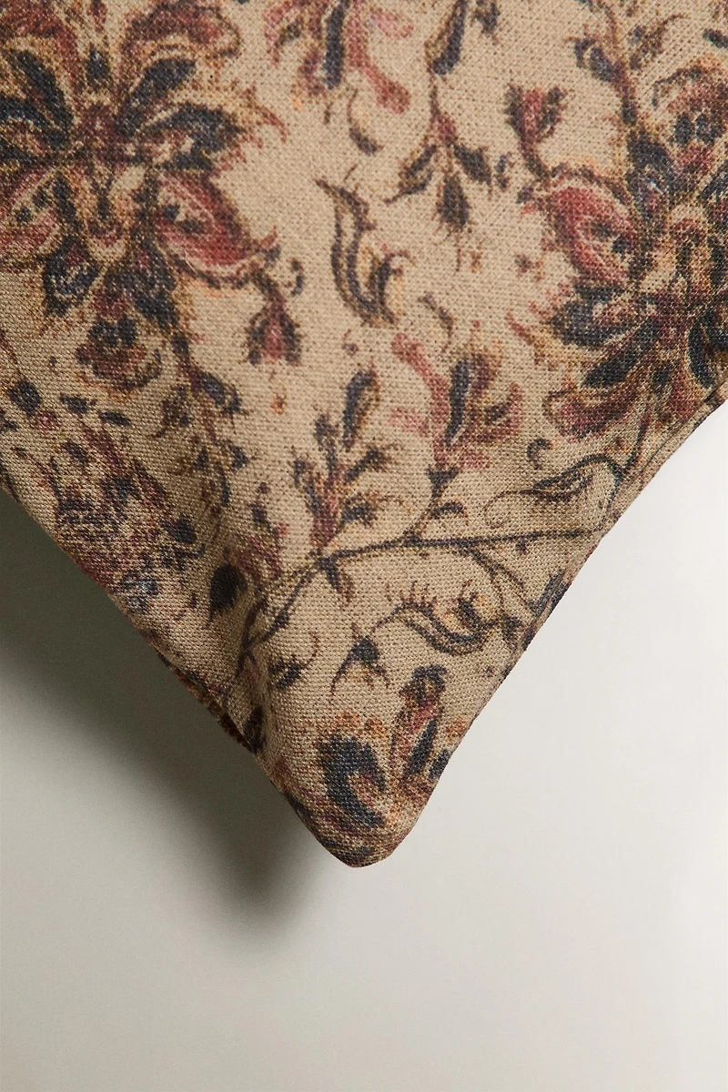 FLORAL CUSHION COVER
