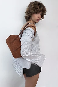 LEATHER SHOULDER BAG