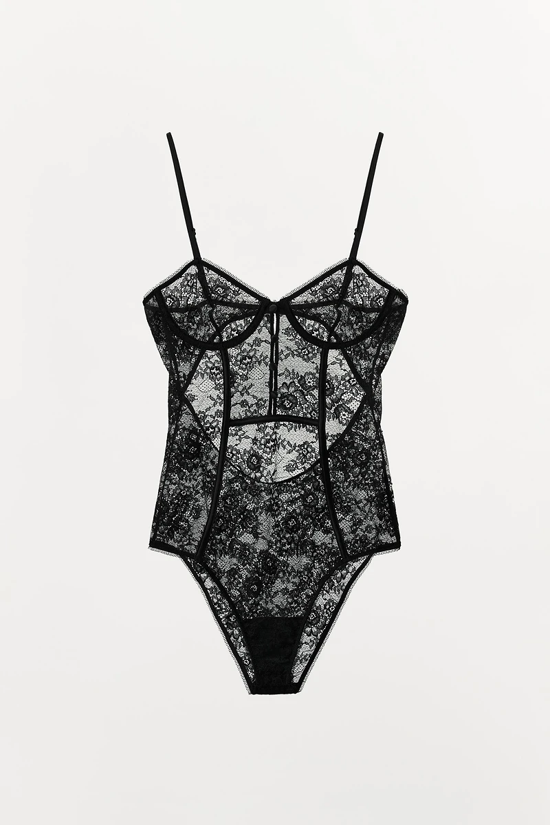 BUTTON LACE BODYSUIT