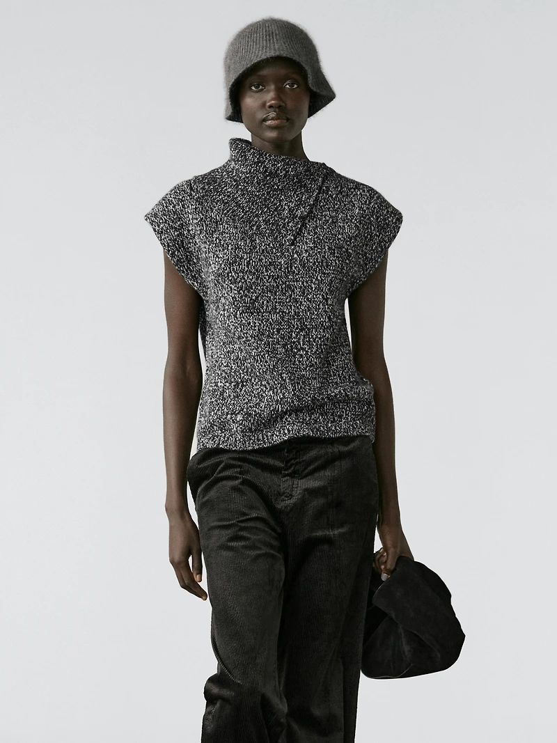 Mouliné knit vest with collar detail