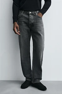 STRAIGHT FIT JEANS