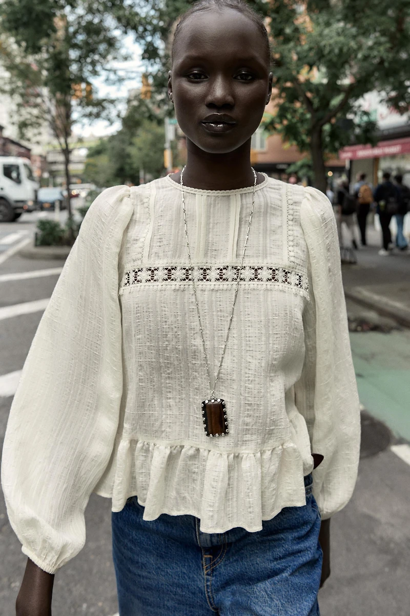 ROMANTIC LACE TRIM BLOUSE