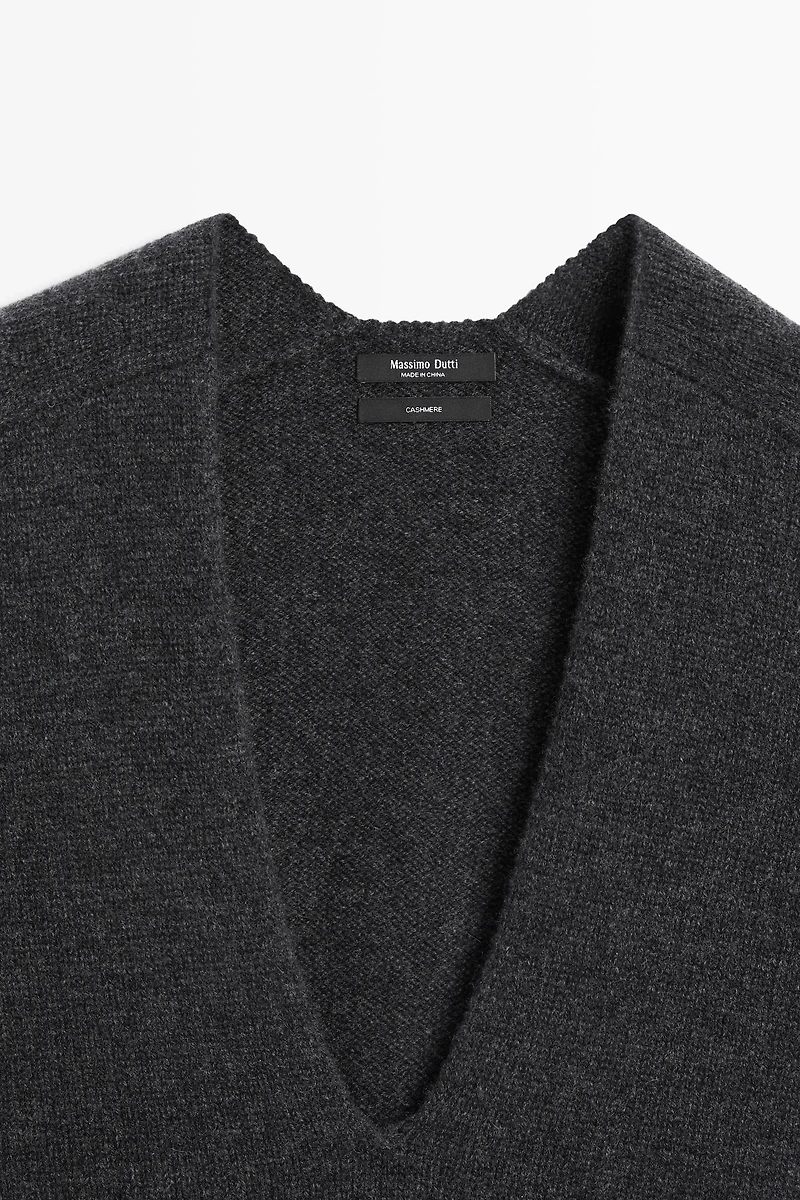 100% cashmere knit short sleeve sweater
