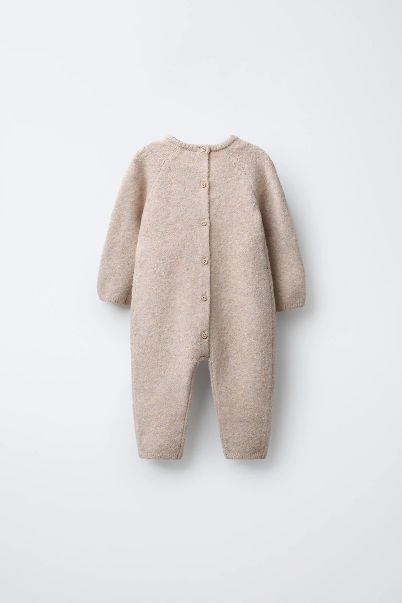 COMBINAISON EN MAILLE À FLEURS BRODÉES