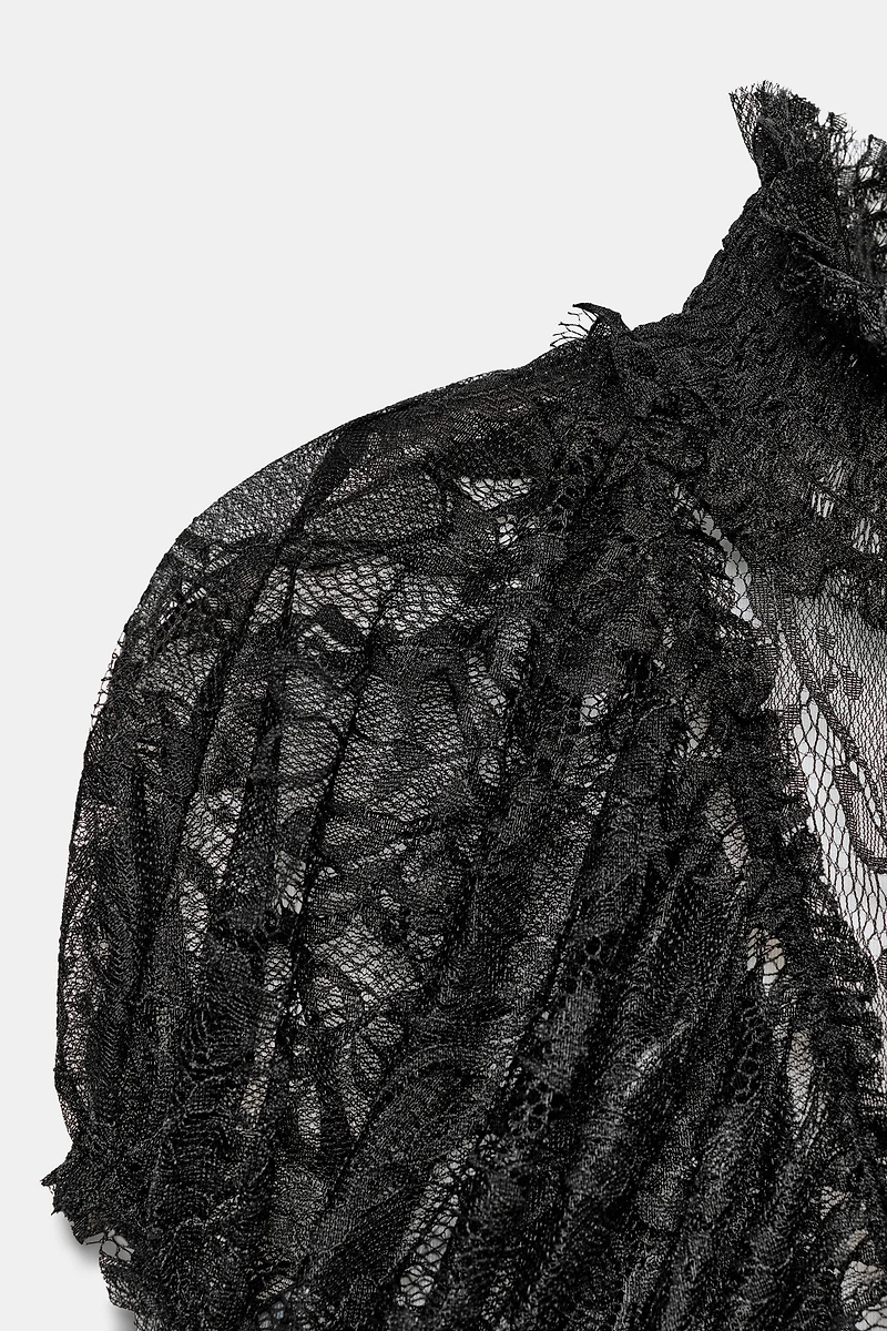 DRAPED LACE TOP