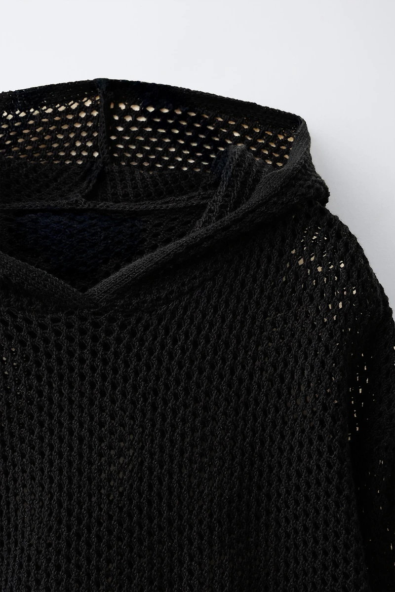 PULL EN MAILLE À CAPUCHE ÉTOILE