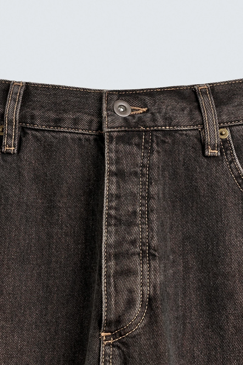 RELAXED FLARE FIT JEANS