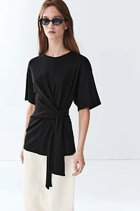 Short sleeve T-shirt with tie detail