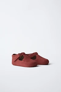 LEATHER T-STRAP SHOES
