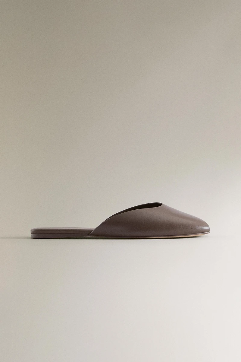 LEATHER MULES