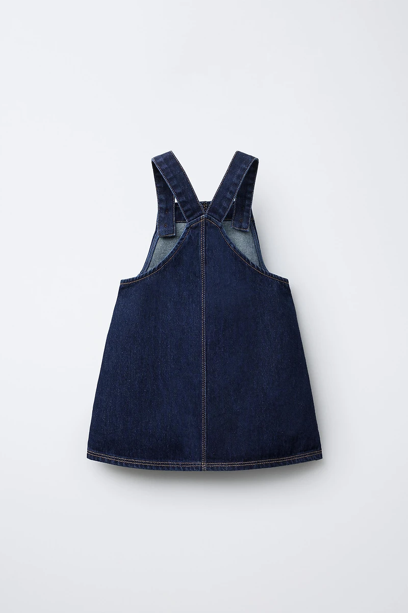 CONTRASTING SCALLOP DENIM PINAFORE DRESS