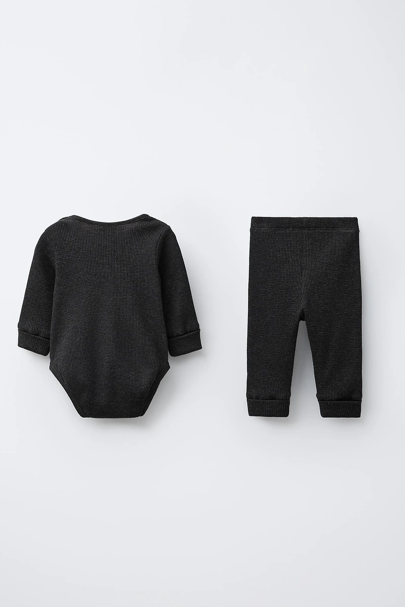 WAFFLE BODYSUIT AND LEGGING SET