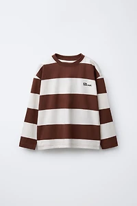 T-SHIRT À RAYURES AVEC INSCRIPTION BRODÉE