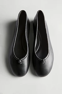 Leather ballet flats with knot