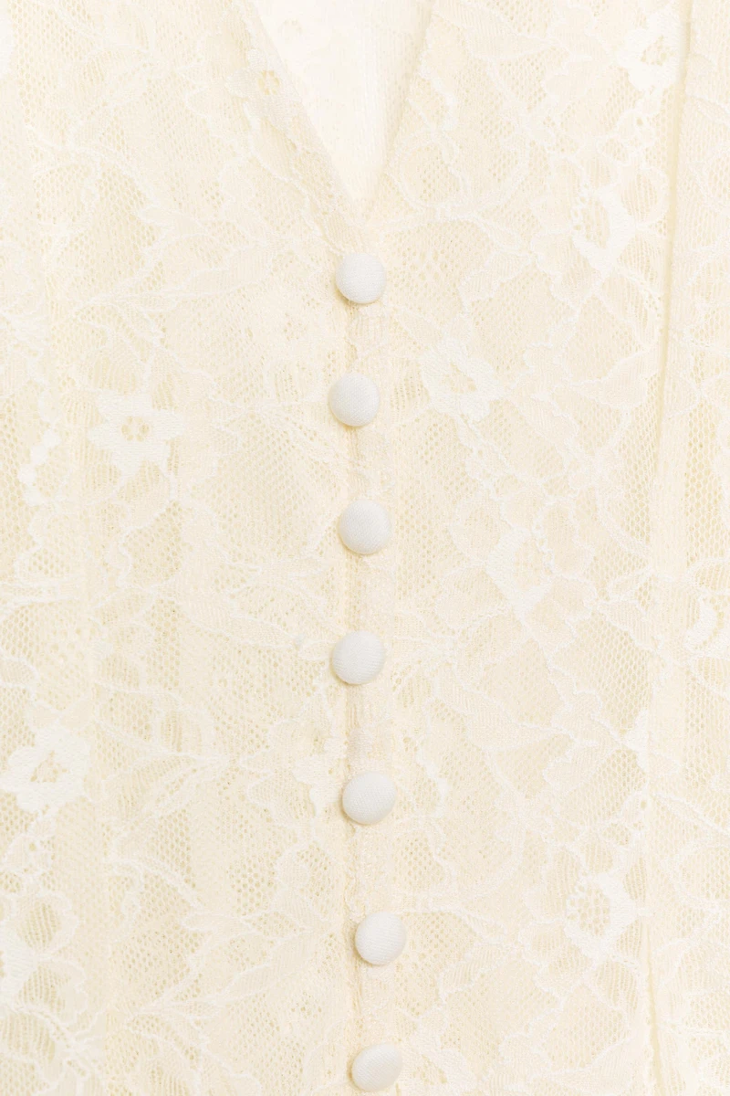 LACE BUTTON TOP