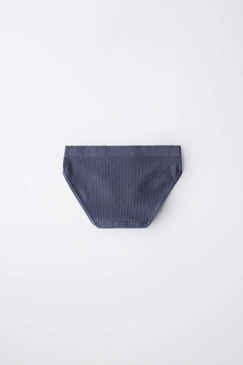 8-14 YEARS/ THREE-PACK OF SEAMLESS WAFFLE UNDERWEAR