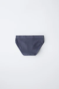 8-14 YEARS/ THREE-PACK OF SEAMLESS WAFFLE UNDERWEAR
