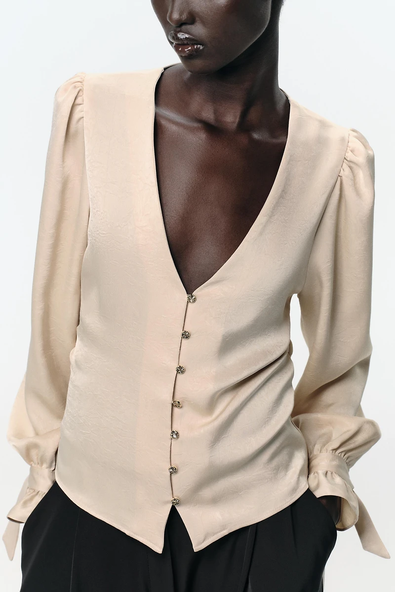 BLOUSE AJUSTÉE EFFET FROISSÉ