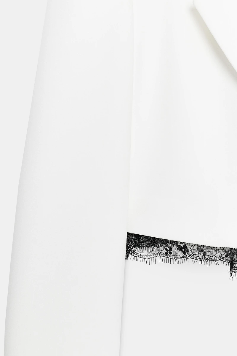 VESTE COURTE DENTELLE