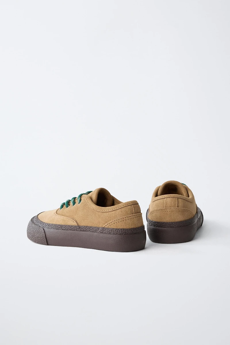 CONTRAST LEATHER SNEAKERS