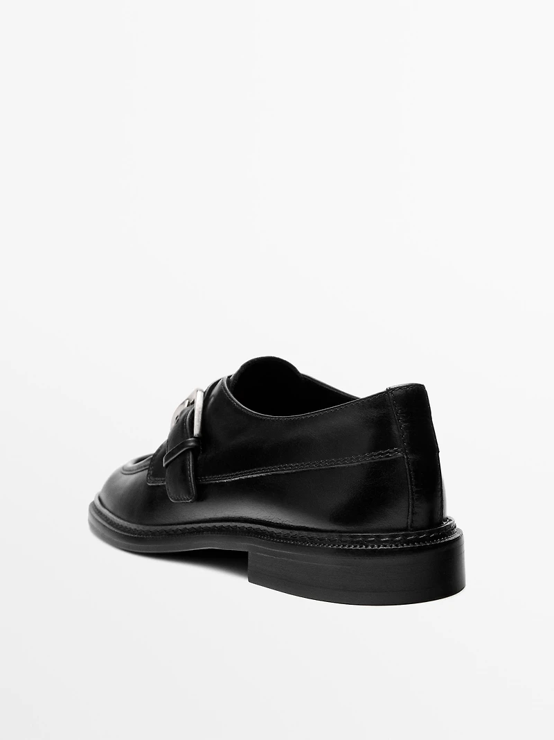 Leather derby shoes with buckle