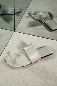 SANDALES PLATES EN CUIR LIMITED EDITION