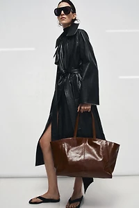 LEATHER TOTE BAG WITH TOPSTITCHING