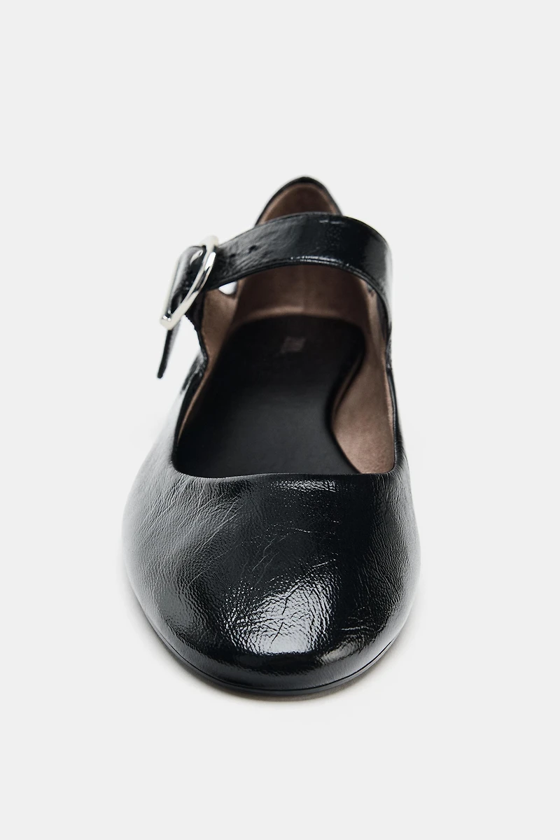 LEATHER BUCKLE BALLET FLATS