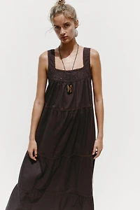 ROBE BRODERIES DENTELLE