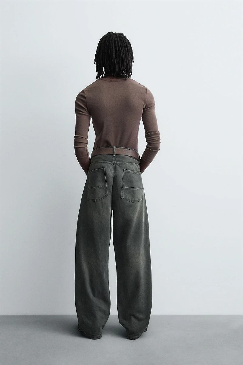 BAGGY FIT JEANS WITH TWISTED SEAM