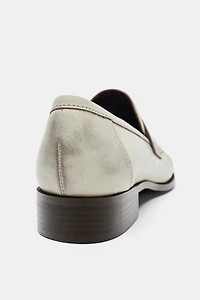 RUFFLED LEATHER LOAFERS
