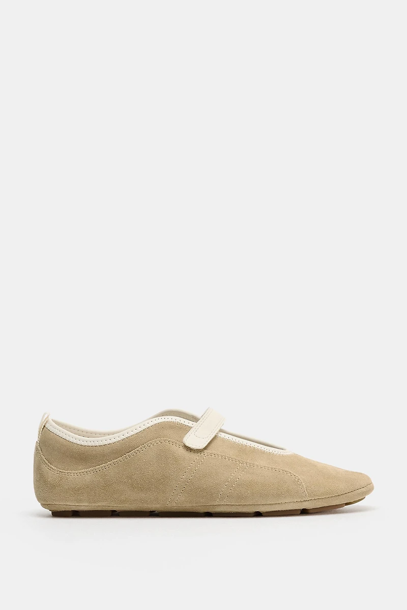 BALLERINES EN CUIR AVEC BRIDE