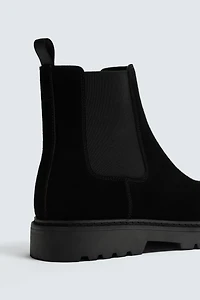 LEATHER CHELSEA BOOTS