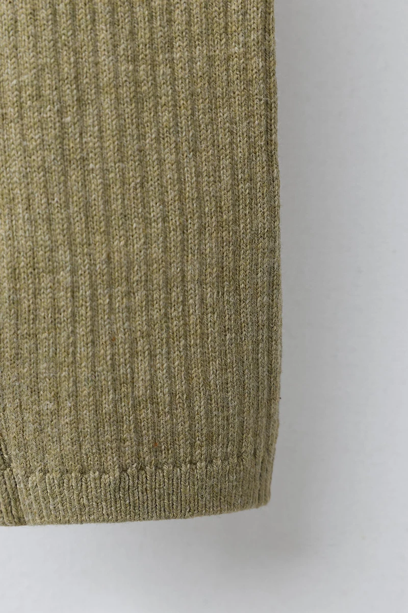RIBBED LEGGINGS WITH BUTTONS