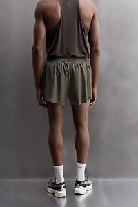 SHORT COURT DE RUNNING
