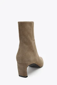 BOTTINES À TALONS KITTEN EN CROÛTE DE CUIR