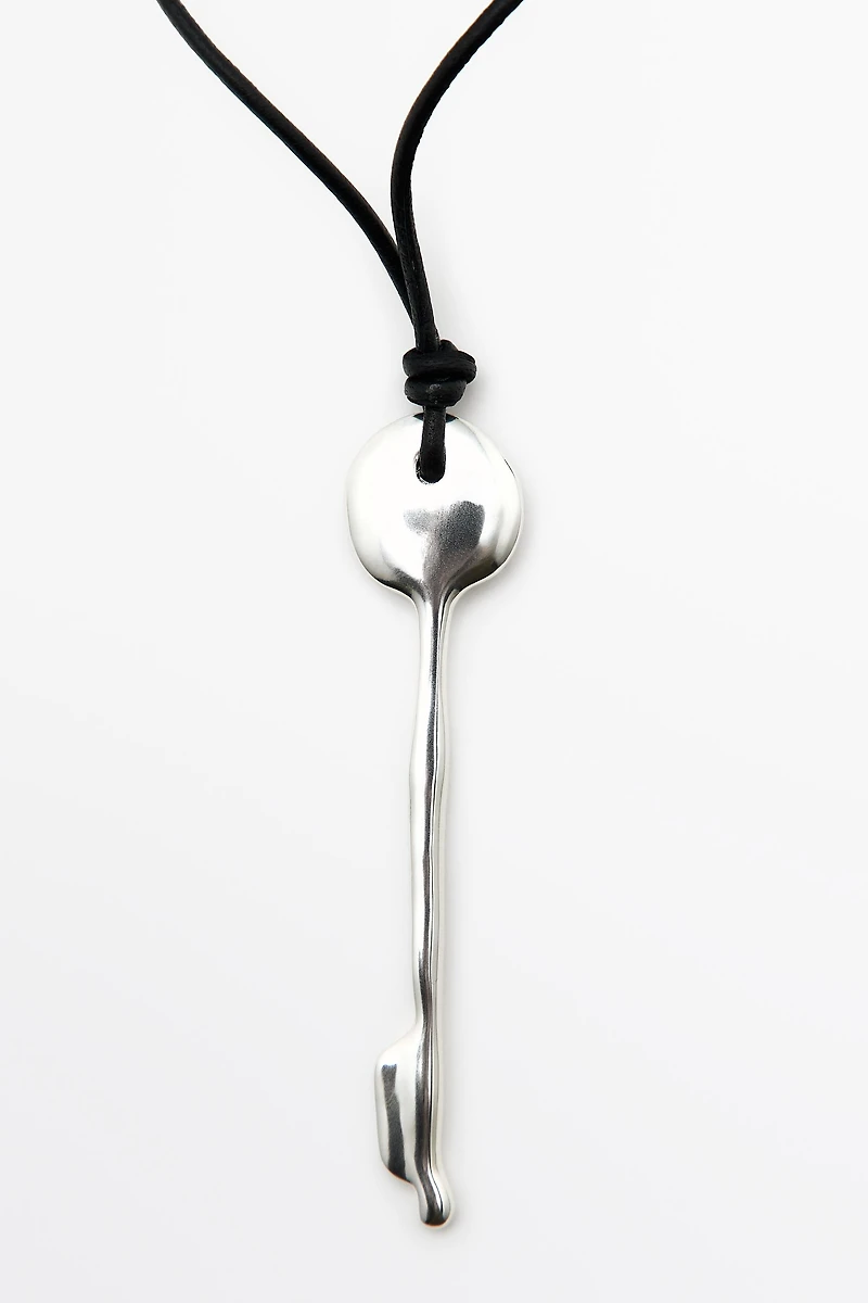 Key pendant necklace