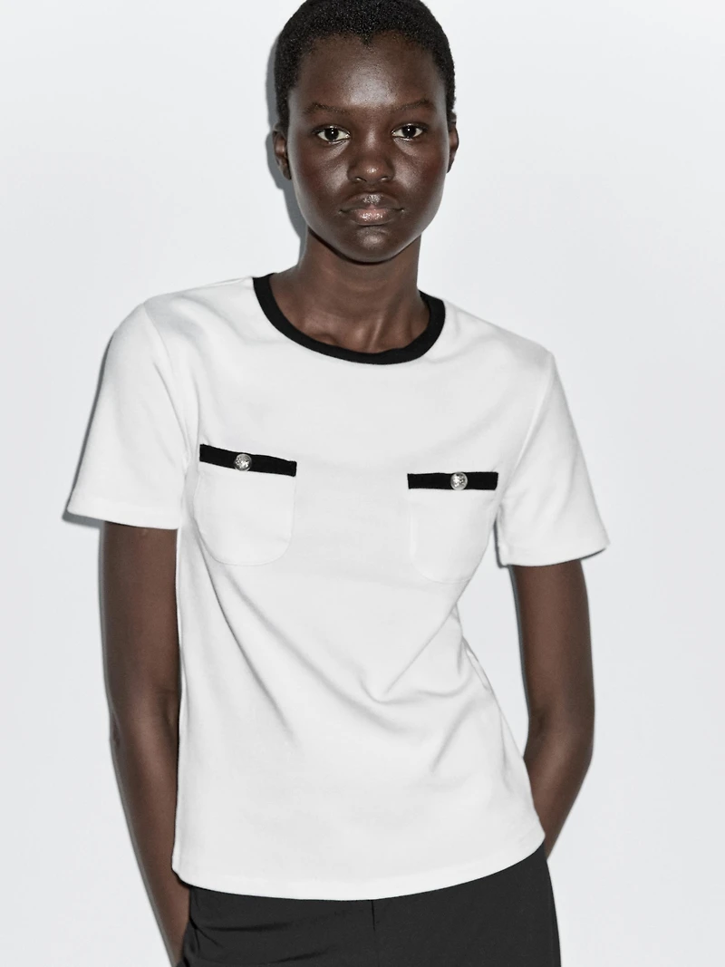 Short sleeve T-shirt with pocket details