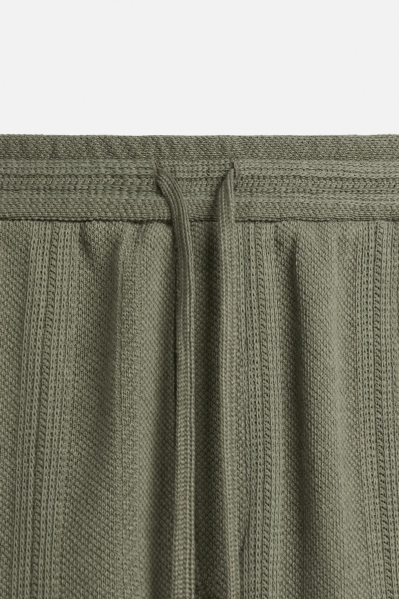 JACQUARD TEXTURED SHORTS