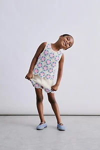 CROCHET KNIT SHORTS WITH FLOWERS