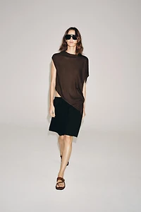 TOP ASYMÉTRIQUE EN MAILLE