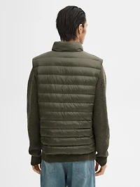 Foldable lightweight down puffer gilet