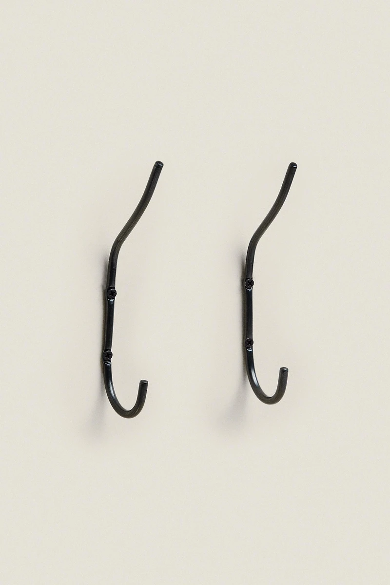 PACK OF LARGE DARK METAL HOOKS