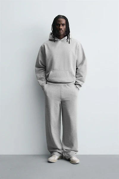 BASIC HOODIE SWEATSHIRT