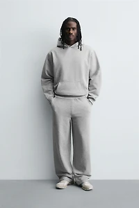 BASIC HOODIE SWEATSHIRT