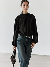 Blouse fluide à col contrastant