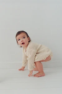 CROCHET DAISY CARDIGAN