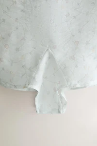 FLORAL PRINT SHORTS WITH SLITS