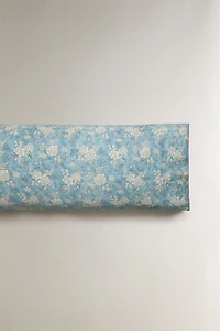 TAIE D’OREILLER SATIN FLEURS PASSEPOIL