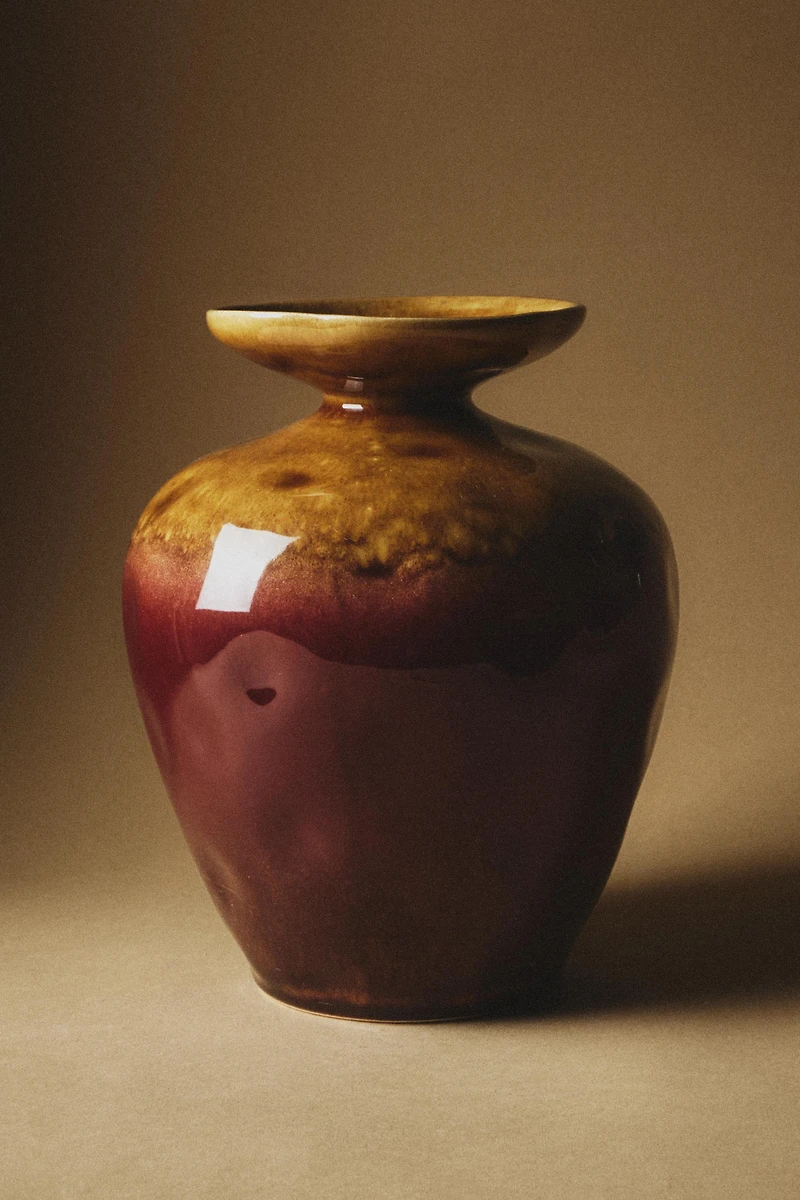 WIDE COLORED CERAMIC VASE
